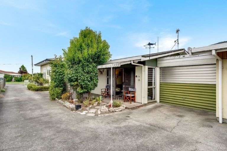 Photo of property in 2/15 Tyndale Street, Onekawa, Napier, 4110