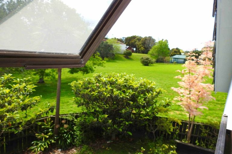 Photo of property in 29 Cairngorm Place, Highland Park, Auckland, 2010