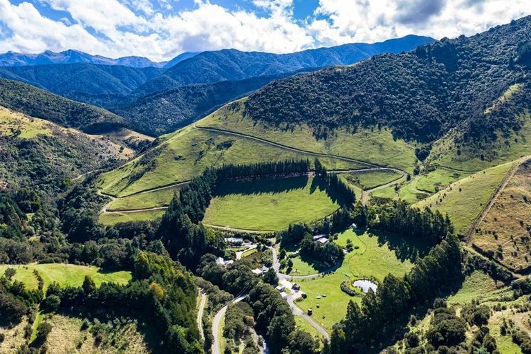 Photo of property in 814 Mikimiki Road, Mikimiki, Masterton, 5881