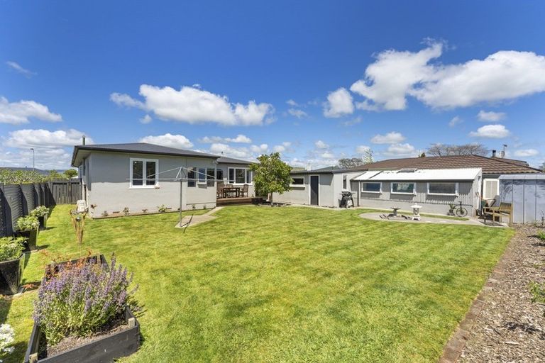 Photo of property in 3 Aberdeen Avenue, Takaro, Palmerston North, 4412
