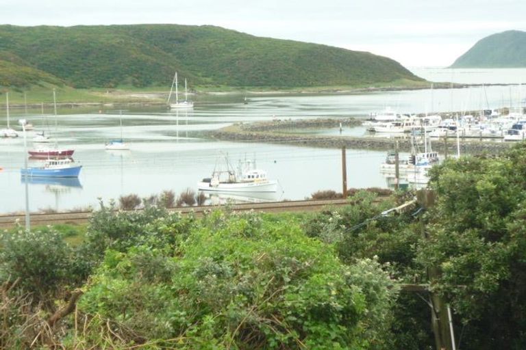 Photo of property in 1/48 Paremata Crescent, Paremata, Porirua, 5024