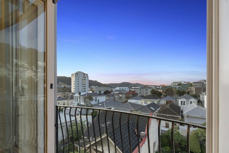 Photo of property in 15/37 Majoribanks Street, Mount Victoria, Wellington, 6011