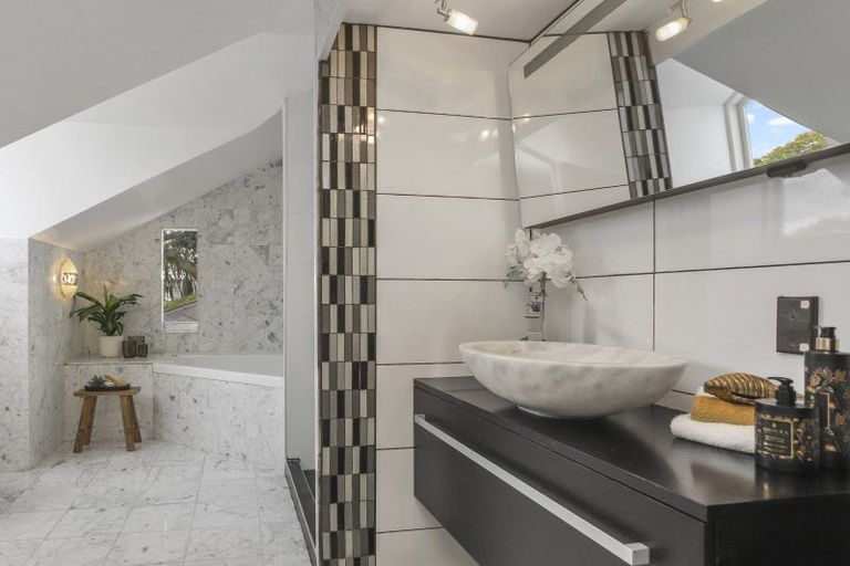 Photo of property in 60 Princes Street, Northcote Point, Auckland, 0627