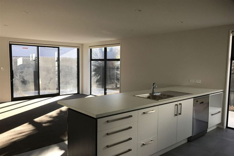 Photo of property in 2/46 Champion Street, Edgeware, Christchurch, 8013