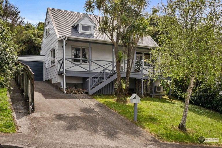Photo of property in 16 Gainsborough Grove, Belmont, Lower Hutt, 5010