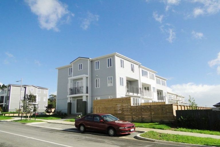 Photo of property in 92 Arrowsmith Drive, Flat Bush, Auckland, 2019