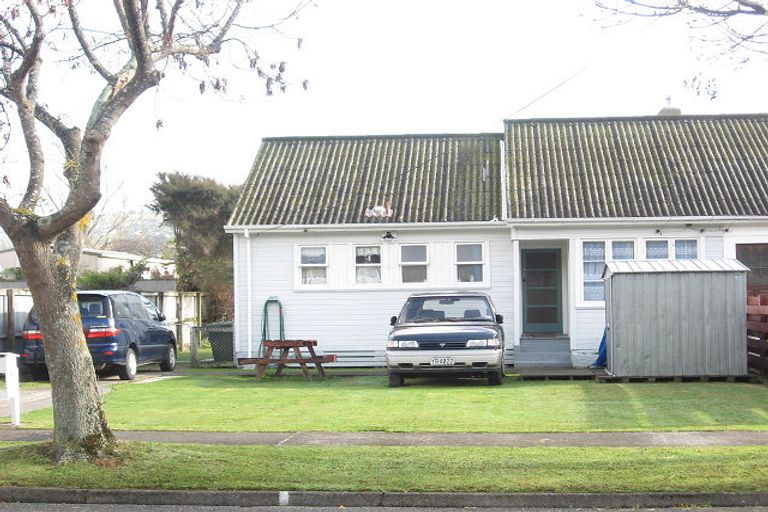 Photo of property in 16 Keys Street, Naenae, Lower Hutt, 5011
