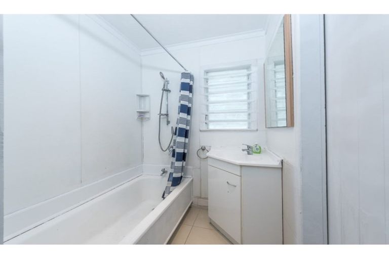 Photo of property in 1/18 Sheehan Avenue, Papakura, 2110