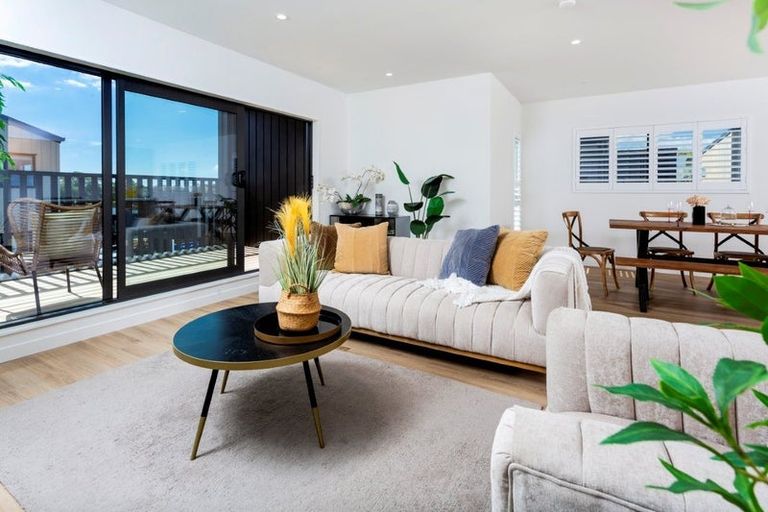 Photo of property in 2 Irwin Lane, Windsor Park, 0632