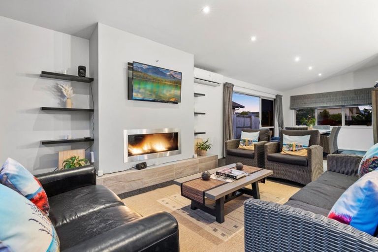 Photo of property in 6 Coutts Street, Papamoa Beach, Papamoa, 3118