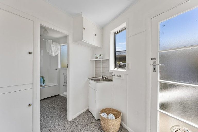 Photo of property in 31 Moana Road, Paraparaumu, 5032