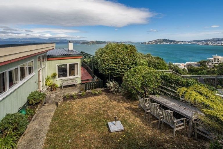 Photo of property in 11 Homebush Road, Khandallah, Wellington, 6035