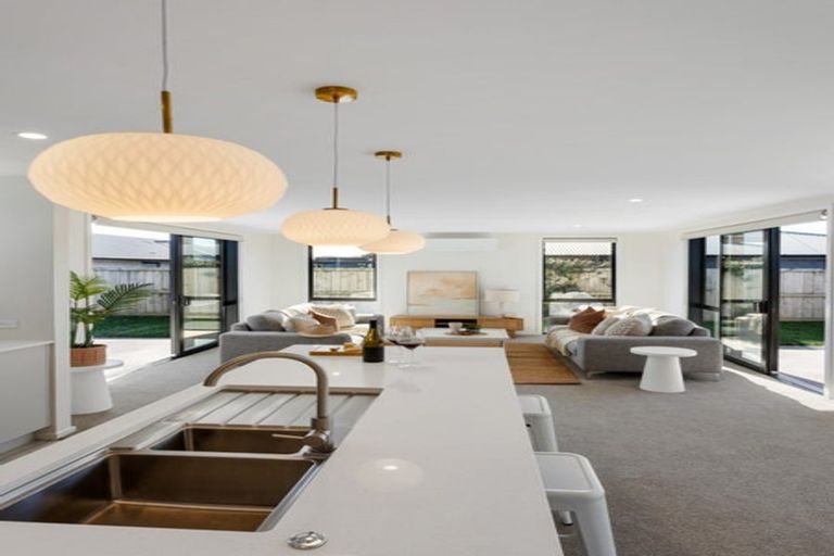 Photo of property in 271 Te Okuroa Drive, Papamoa, 3118