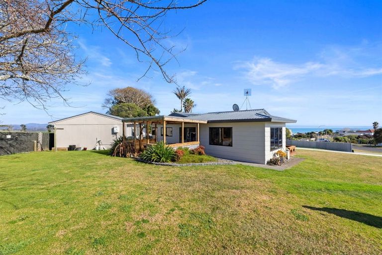 Photo of property in 18 Whenuariri Place, Maketu, Te Puke, 3189