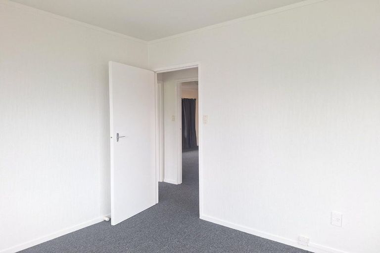 Photo of property in 1/468 Swanson Road, Ranui, Auckland, 0612