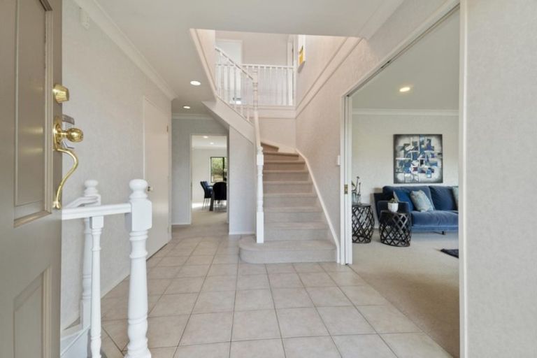 Photo of property in 30 Millstream Drive, Henderson, Auckland, 0610