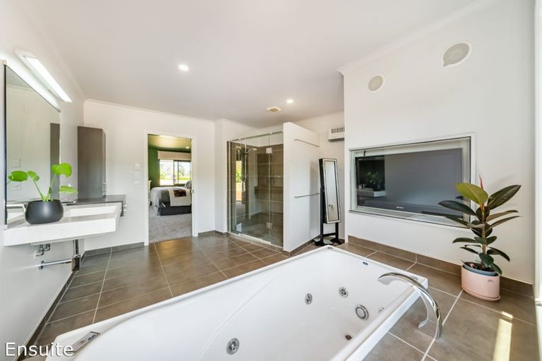 Photo of property in 210 Wards Line, Morison Bush, Greytown, 5794