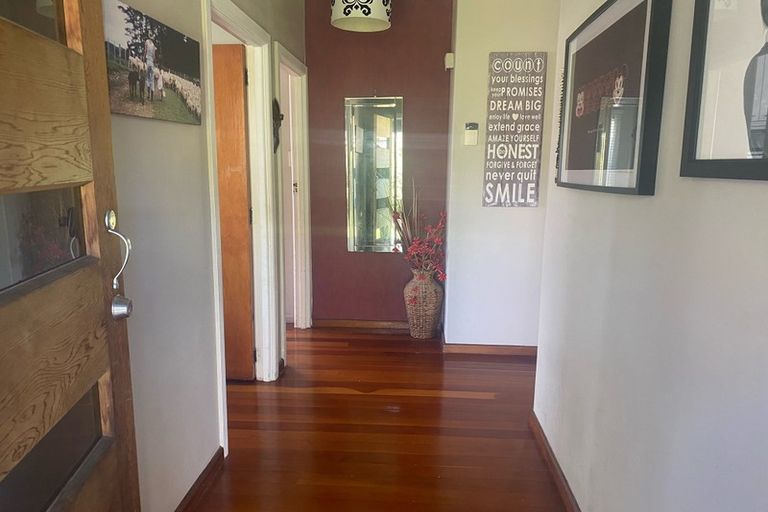 Photo of property in 1/25 Woodward Avenue, Mangere Bridge, Auckland, 2022