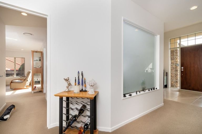 Photo of property in 15 Hendrika Court, Hobsonville, Auckland, 0618