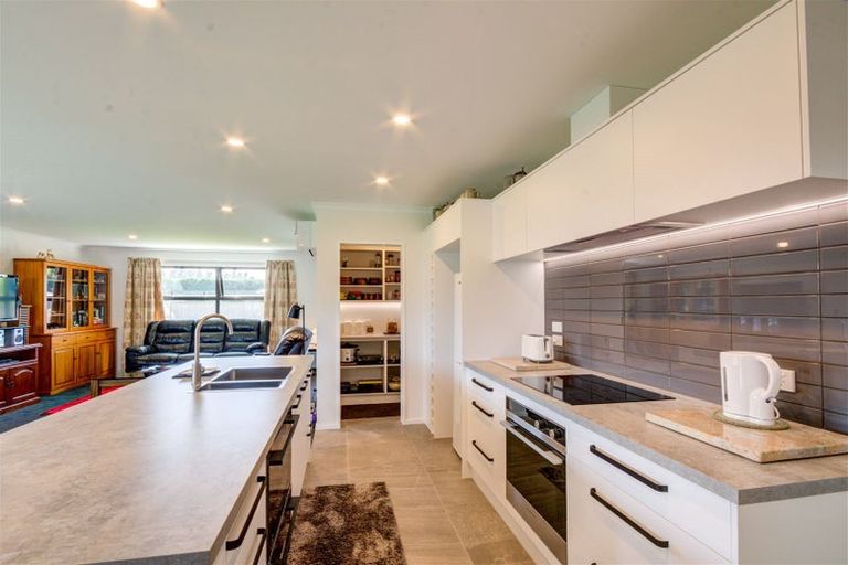 Photo of property in 52 Cross Street, Sefton, 7477