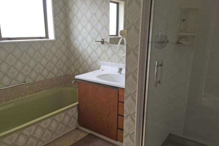 Photo of property in 5a Parahaki Street, Regent, Whangarei, 0112