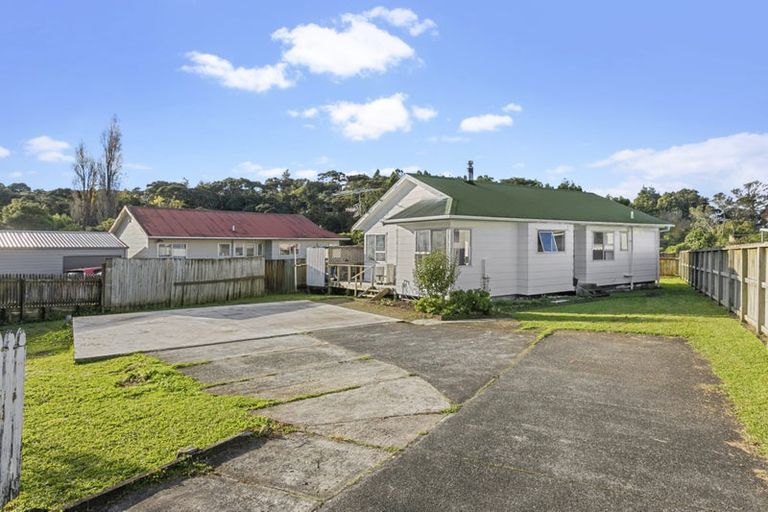 Photo of property in 51 Border Road, Henderson, Auckland, 0612