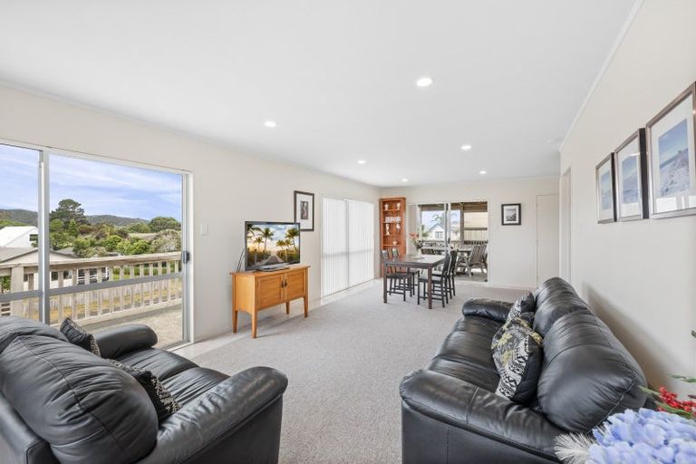 Photo of property in 14 Holiday Crescent, Mangawhai Heads, Mangawhai, 0505