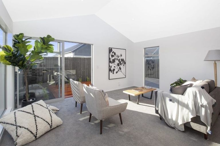 Photo of property in 64 Manakura Street, Russley, Christchurch, 8042