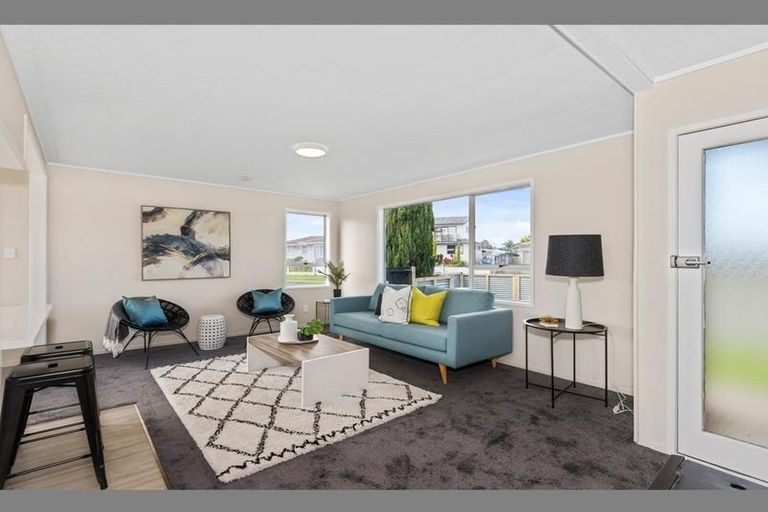 Photo of property in 11 Navigator Place, Papatoetoe, Auckland, 2025