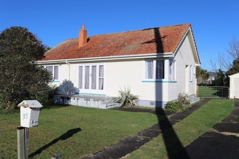 Photo of property in 35 Caffray Avenue, Aramoho, Whanganui, 4500