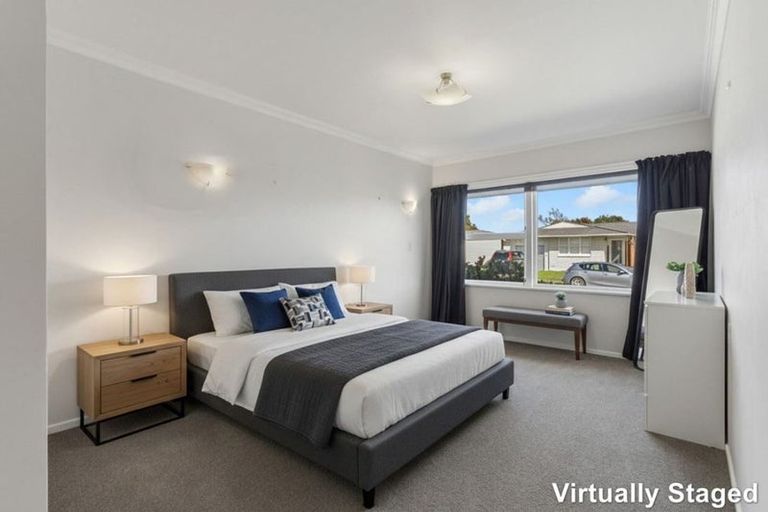 Photo of property in 55 Karaka Crescent, Levin, 5510