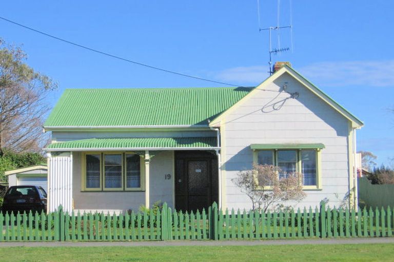 Photo of property in 19 Futter Street, Foxton, 4814