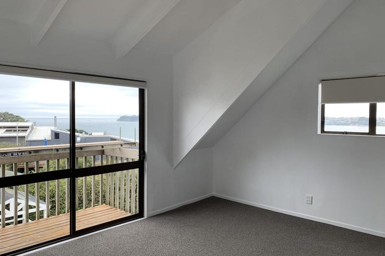 Photo of property in 23a Melandra Road, Stanmore Bay, Whangaparaoa, 0932