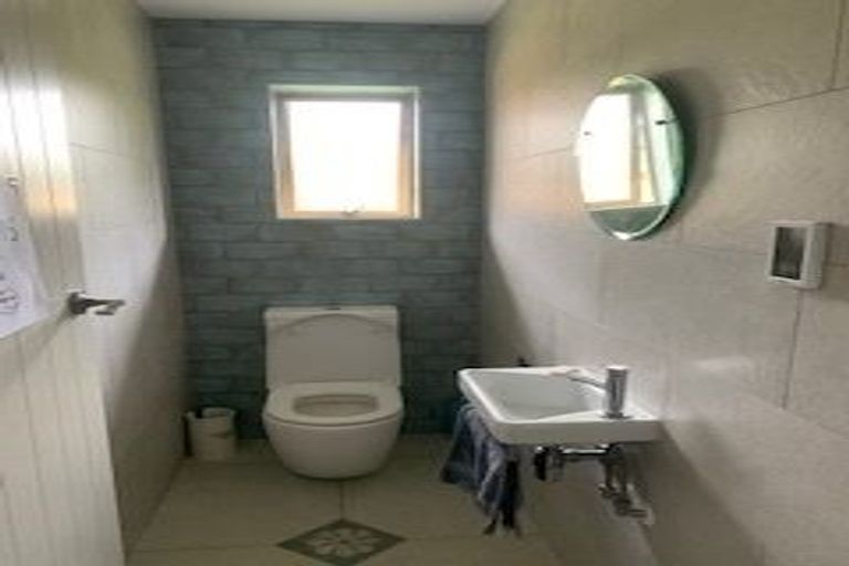 Photo of property in 2 Houchens Road, Glenview, Hamilton, 3206