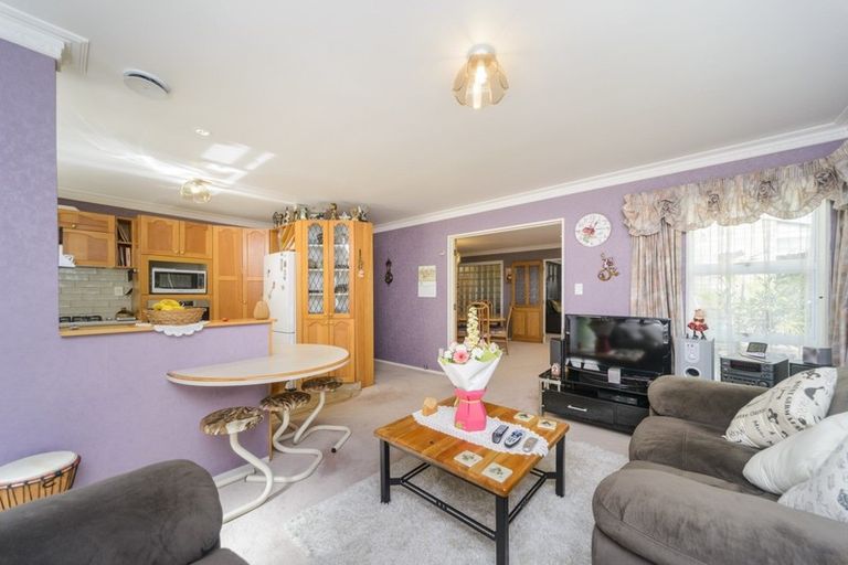 Photo of property in 22 Hanmer Place, Highbury, Palmerston North, 4412