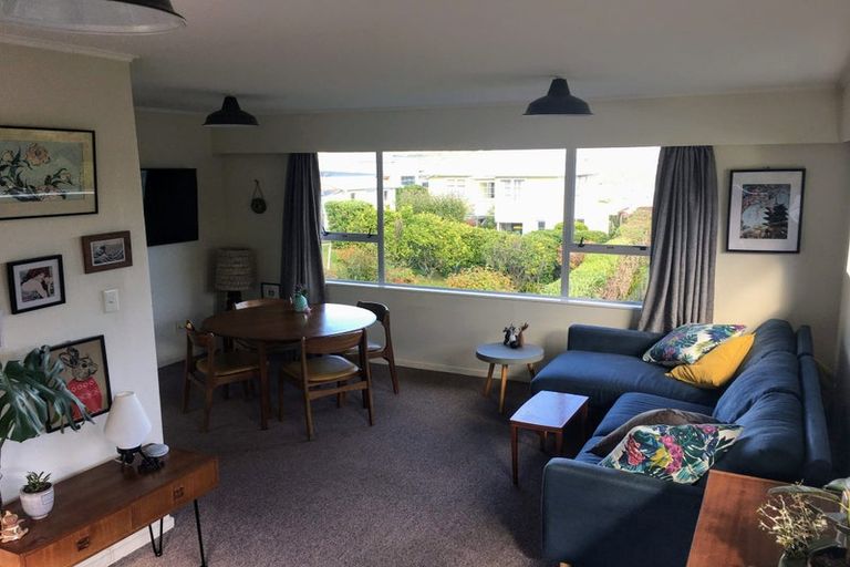 Photo of property in 4a The Track, Plimmerton, Porirua, 5026