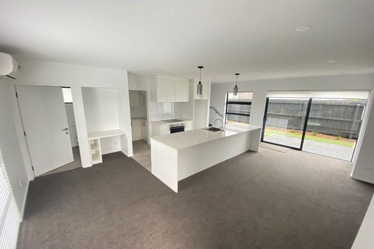 Photo of property in 2/242 Edgeware Road, Edgeware, Christchurch, 8013