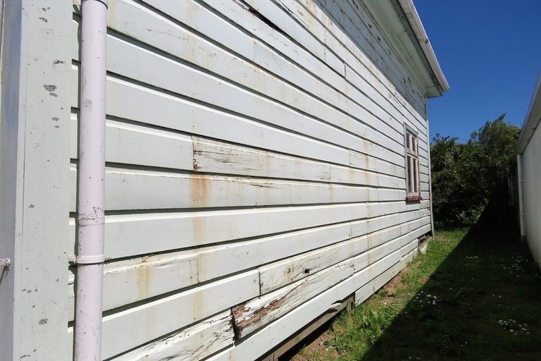 Photo of property in 44 Adderley Street, Westport, 7825