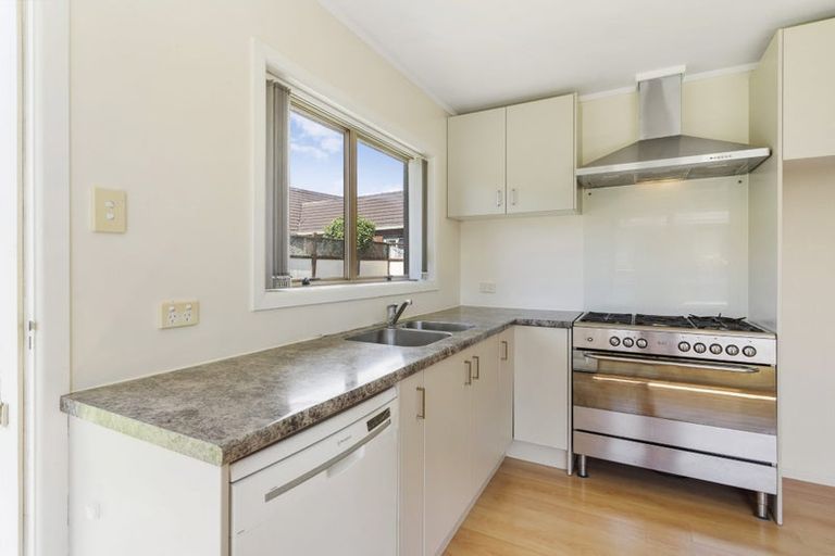 Photo of property in 3/68 Takutai Avenue, Half Moon Bay, Auckland, 2012