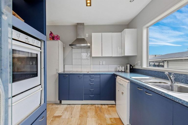 Photo of property in 4 Saint Heliers Crescent, Aranui, Christchurch, 8061