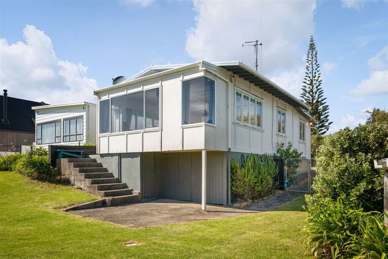 Photo of property in 33 Brighton Road, Waihi Beach, 3611