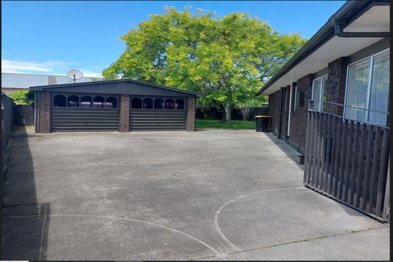 Photo of property in 42 Acacia Street, Kelvin Grove, Palmerston North, 4414