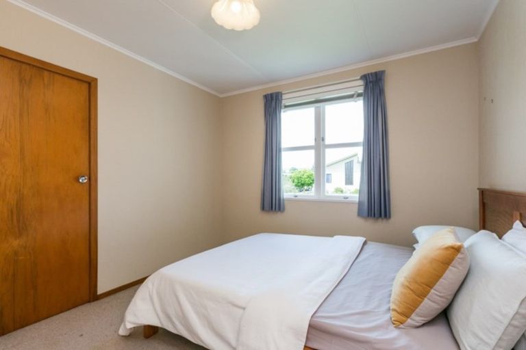 Photo of property in 19 Frickleton Street, Taradale, Napier, 4112