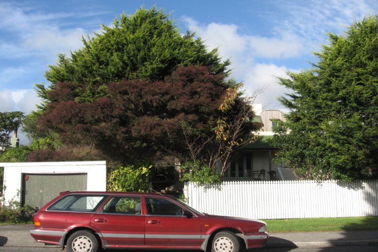 Photo of property in 26 Weka Road, Raumati Beach, Paraparaumu, 5032