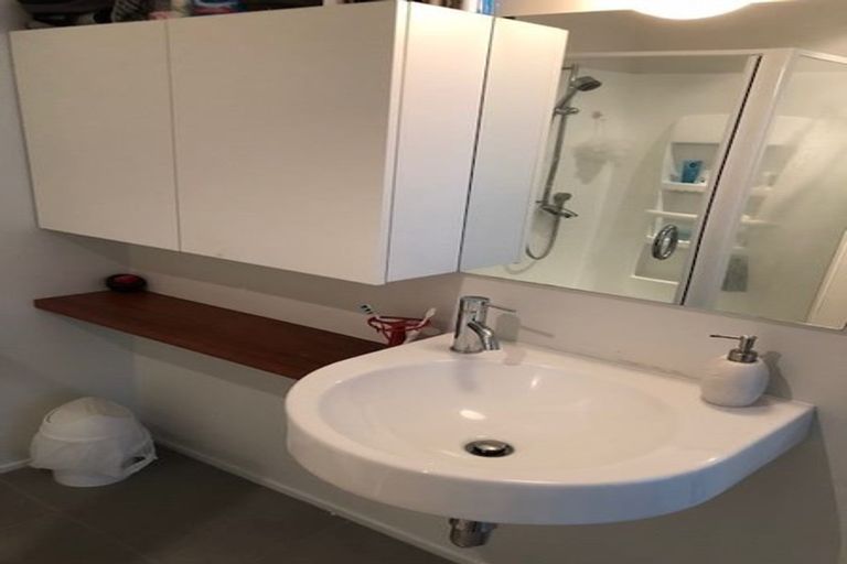 Photo of property in 24/2 Onslow Road, Khandallah, Wellington, 6035