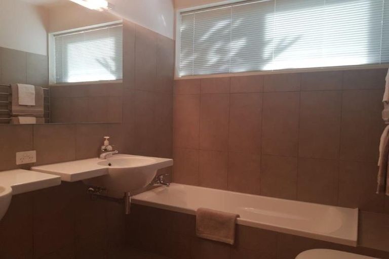 Photo of property in 110a Wairakei Road, Bryndwr, Christchurch, 8052