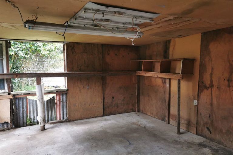 Photo of property in 21 Don Buck Road, Massey, Auckland, 0614