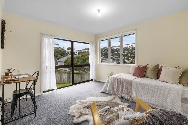 Photo of property in 13 Freeling Street, Island Bay, Wellington, 6023
