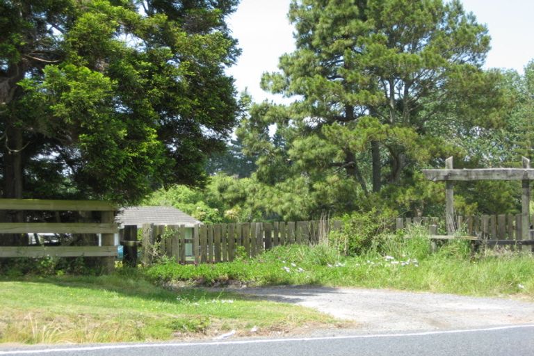 Photo of property in 1335 Coatesville-riverhead Highway, Kumeu, 0892
