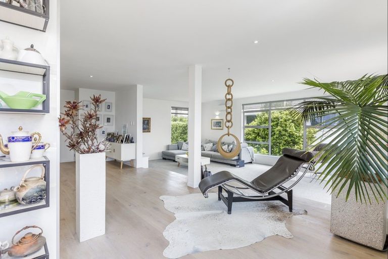 Photo of property in 12 Elgin Place, Red Beach, 0932